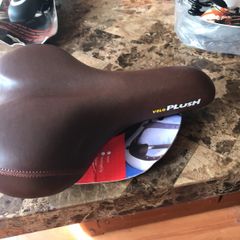 sadle Velo Plush saddle