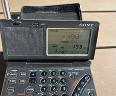 Sony ICF-SW100E radio