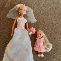 Brand New Barbie Type Bride Doll and Flower Girl