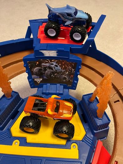 Supercharge Speedway Playset + 2 Monster Jam Trucks (Megalodon and El Toro Loco 1:64 Scale Die-Cast Monster Trucks) Kids Toys