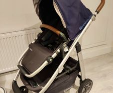 Uppababy Cruz v1 stroller