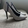 2 pairs black heels size 5 Image 8