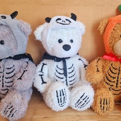 3 Halloween bears