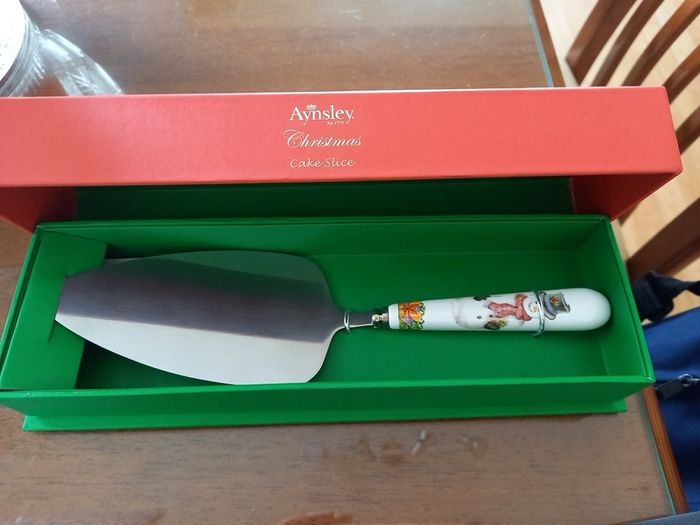 Aynsley Festive cake slicer