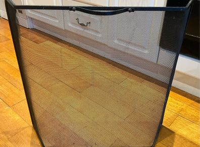 Metal and Mesh Fire Guard