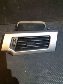 Bmw 5 Series E61 E60 Dashboard Air Vent Drivers Side Right O/s/f 6913708