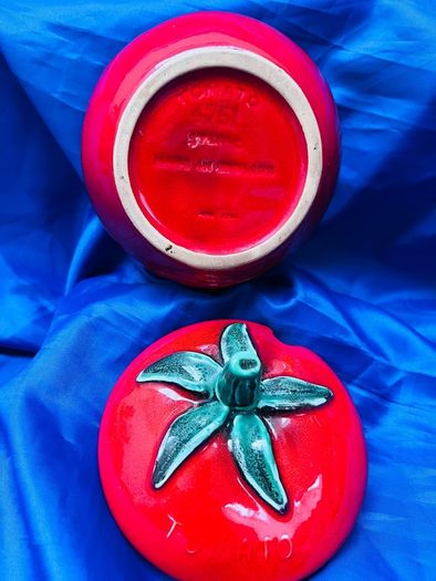 Sylvac Tomato sauce Pot