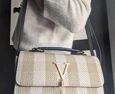 A well-made small handbag - BRAND NEW