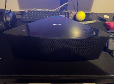 Samsung M5 Shape Audio Speaker
