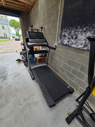 nordictrack commercial 2950 treadmill