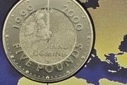 UK Millennium Five Pound Coin 1999 2000 Greenwich Meridian Royal Mint Pack