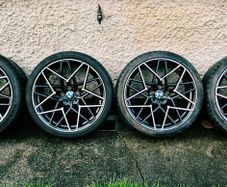 R20 5x120 BMW Style 813M staggered alloy wheels with tyres and tpms