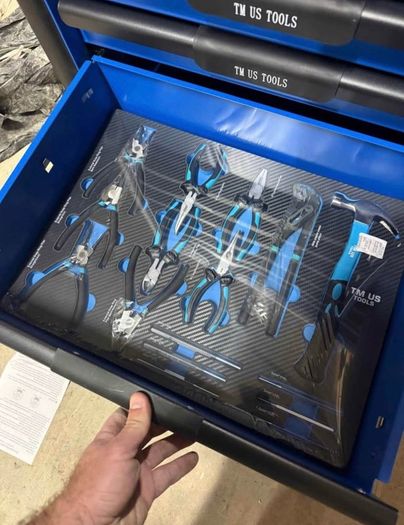 Brand New 13drawer Tool Chest Full Of Tools