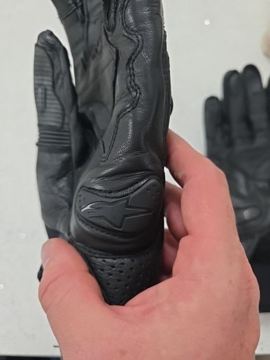 Alpinestars GT-S X gloves.