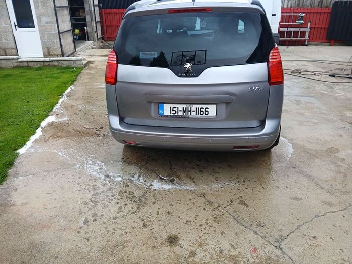 Peugeot 5008 2015.