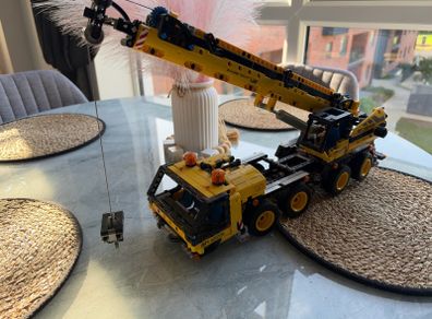 42108 mobile crane