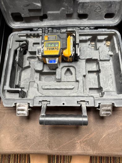 De Walt 360 degree green laser level with DeWalt Laser detector up to 50m