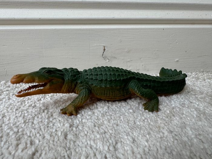 Vintage 1997 Lanard Alligator Crocodile Action approx. 6" Used Please see pictures