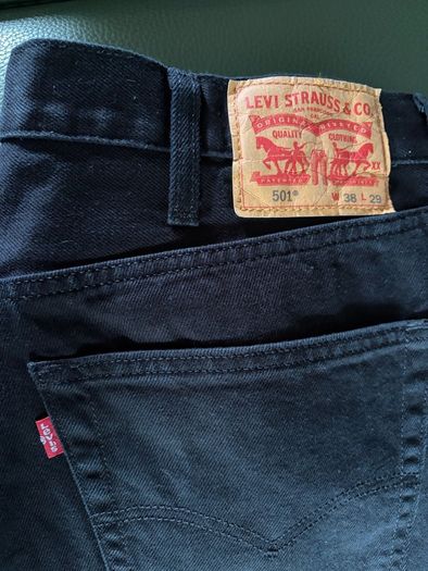 Levi Jeans black 501 buttonfly NEW