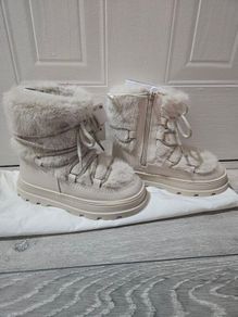 Girls beautiful boots