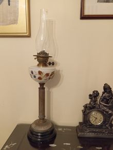 Tilly lamp antique