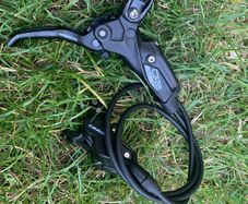Pair SRAM G2R hydraulic mtb brakes