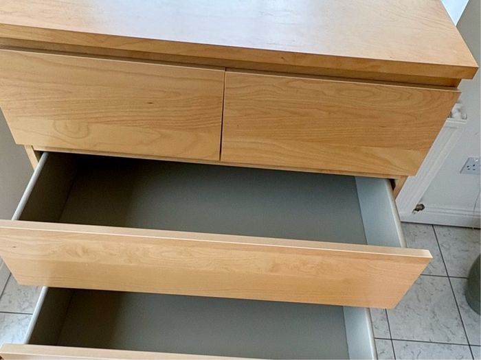 Ikea MALM Chest of Drawers
