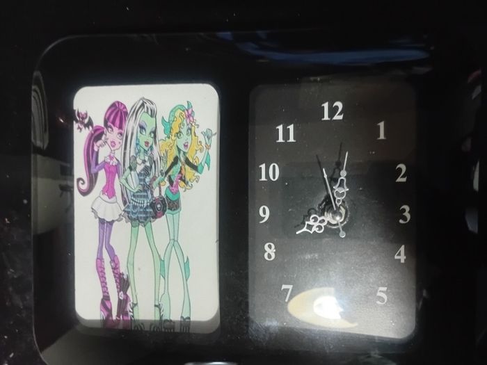 Monster High Kids Clock Brand New (clear Out)