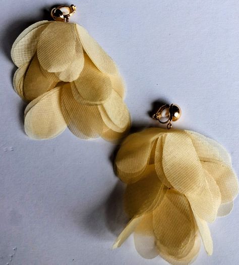 Cream Vanilla Juilette Cascading Floral Petal Clip On Earrings