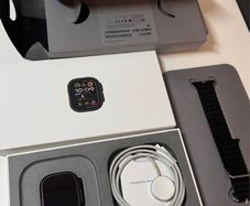 Apple Watch Ultra 2 (GPS + Cellular)