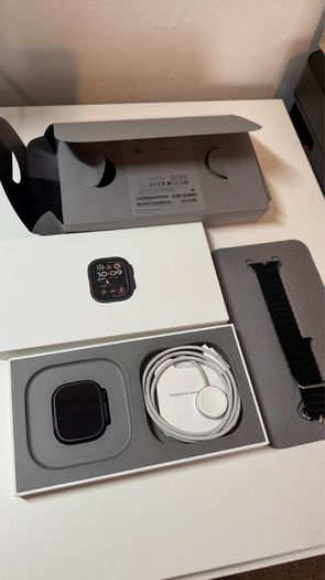 Apple Watch Ultra 2 (GPS + Cellular)