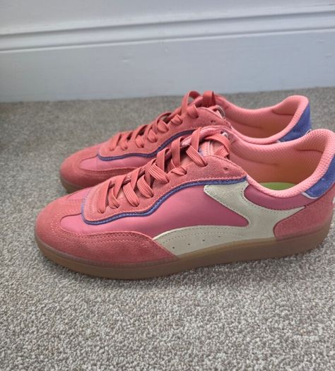 Hoffs Coral Park size 42 trainers