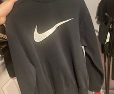 nike sweatshirt