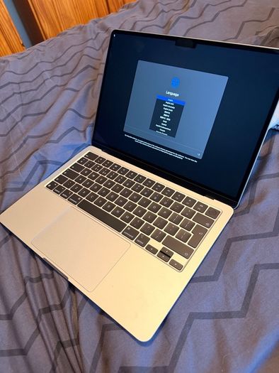 Apple MacBook Air 13 M2 2022 A2681 Excellent Condition Activation Locked