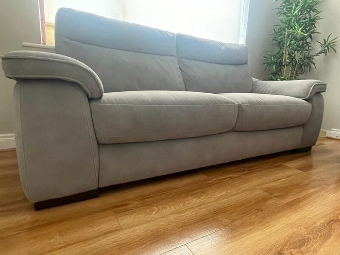 Treble and double couch