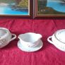 Vintage TK Thun Czechoslovakia Pair Of Porcelain Gold Gilt Tureen With Lid And Gravy Boat And Saucer Image 4
