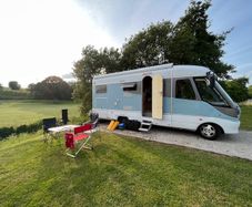 Campervan 6 Berth Dethleffs