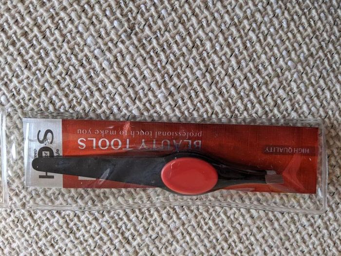 Eyebrow trimmer