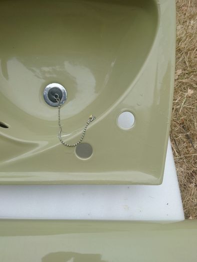 Bathroom Vintage Avocado Green
