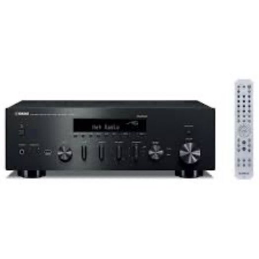Yamaha Amp & 4 Yamaha Speakers & AV Link