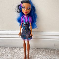 Monster High Art Class Robecca Steam Doll Used Please see photos