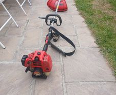 petrol  strimmer