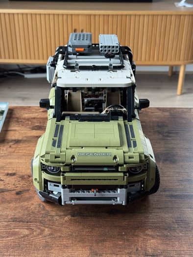 LEGO 42110 Land Rover Defender