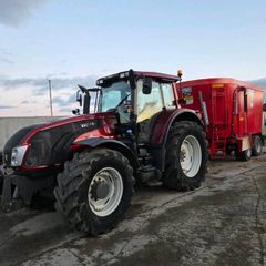 Valtra T153