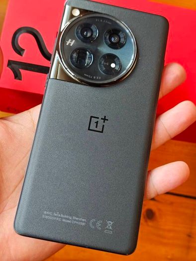 Oneplus 12 512gb + Oneplus Watch 2R