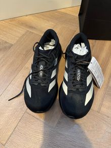 Adidas Evo SL kids size 6