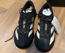Adidas Evo SL kids size 6