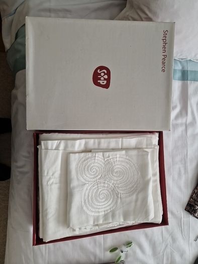 New Stephen Pearce double white bed set