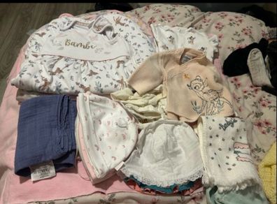 Large Bundle of baby girl clothes 0-3 -9-12 months