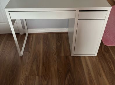 IKEA micke desk